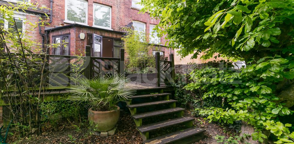 			New Instruction! Private patio and garden flat!, 1 Bedroom, 1 bath, 1 reception Flat			 Talbot Road, Highgate